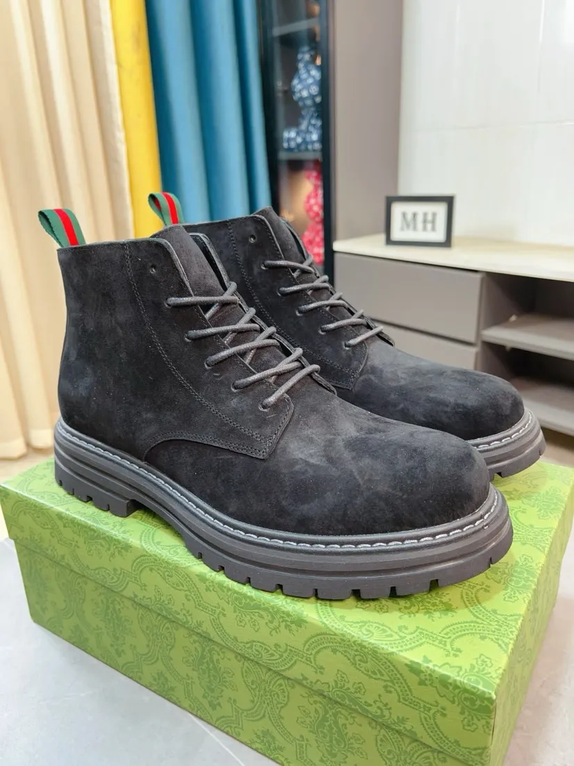 Men's shoes 💰540🌸🌸 (GUCCI) [cow lining plus velvet optional] [can be made without standard] New product Martin boots imported from Canada with full top layer high mercerized frosted fabric, punched using 3D digital technology, high-end and classy, ​​versatile to wear, full of three-dimensionality, close pictures will make you obsessed with the leather. You can't extricate yourself ~ the best on the market.          Fabric: Cowhide/Embossed Lining: Cowhide.          Please make a note when placing an order, sizes: 38-44 (37, 45, 46 can be customized and cannot be returned or exchanged) 5 colors available; black, gray, khaki, coffee, and earthy yellow